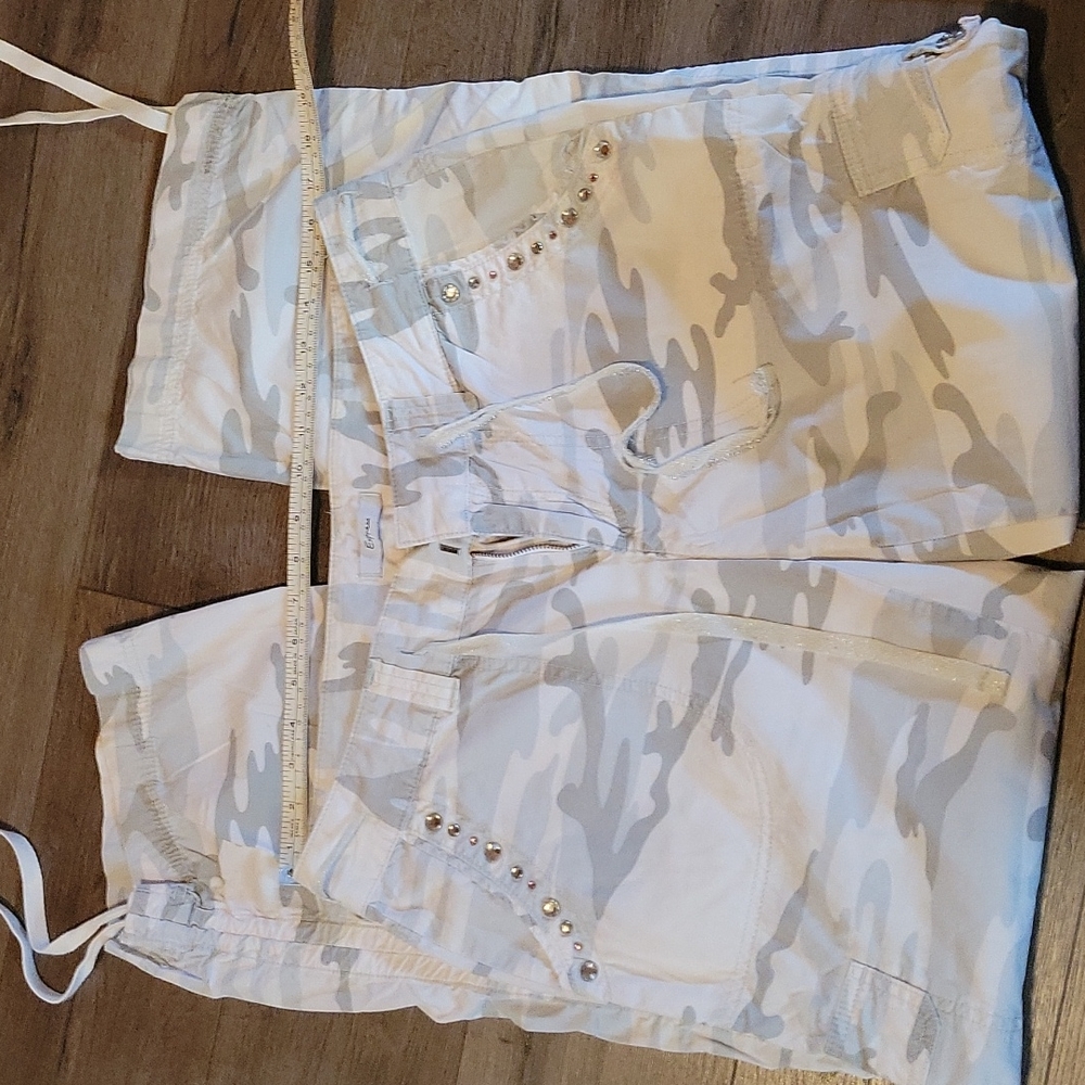 Womens white camo